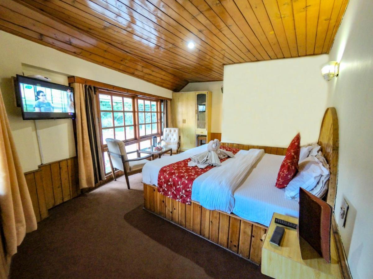 Hotel Pine Grove-Mall Road Манали Экстерьер фото