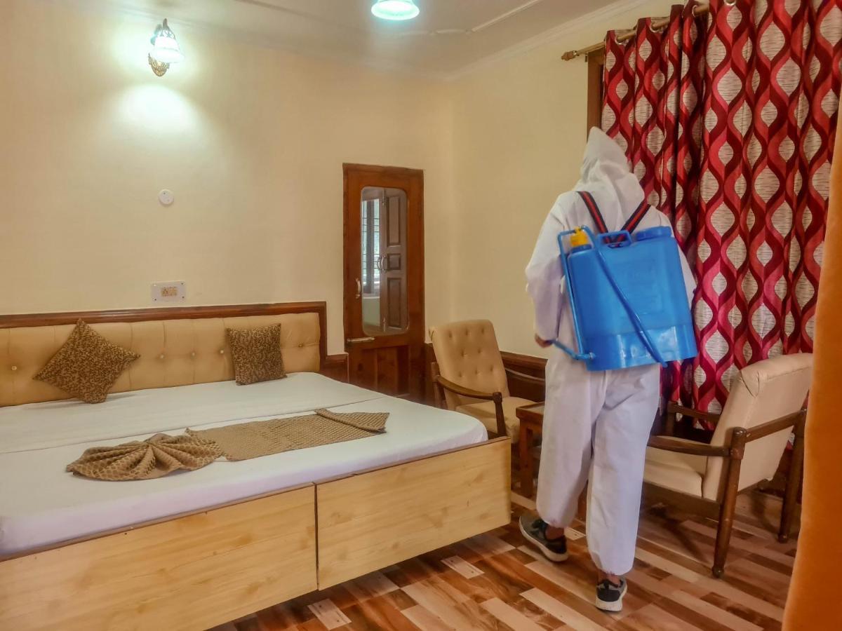 Hotel Pine Grove-Mall Road Манали Экстерьер фото